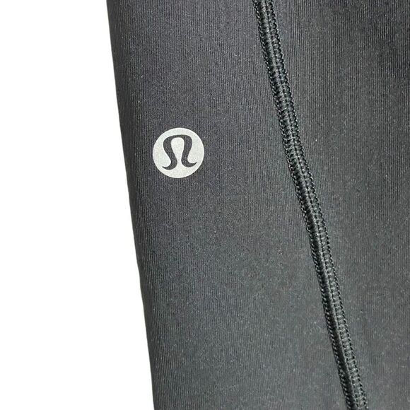 Lululemon Women's Size 6 Black‎ High Waist Cropped Tummy Control Legging - Picture 4 of 6